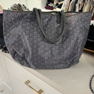 COPY - Goyard tote-Grey. Used. With insert. As is.